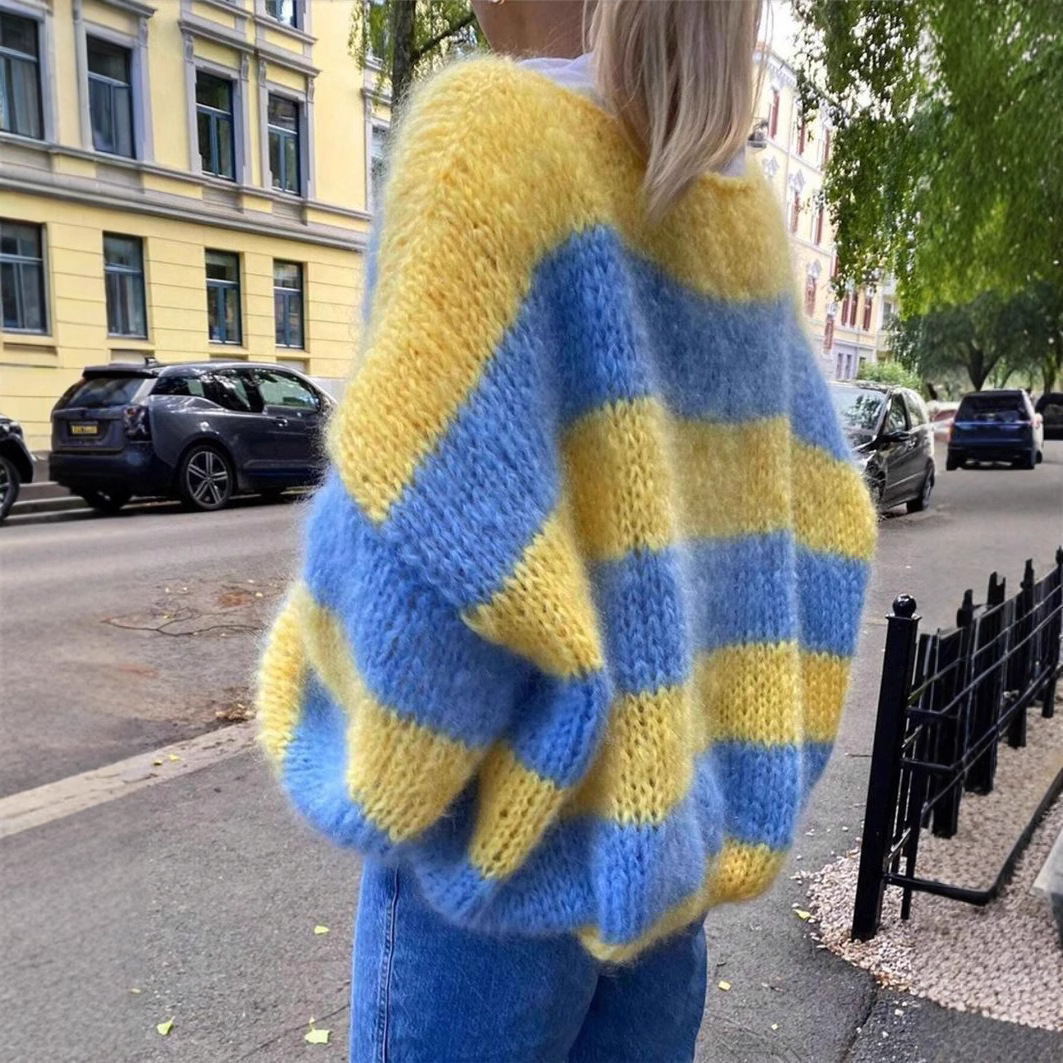 Повседневный сине-желтый полос – обзор и цена Yellow Winter Clothing