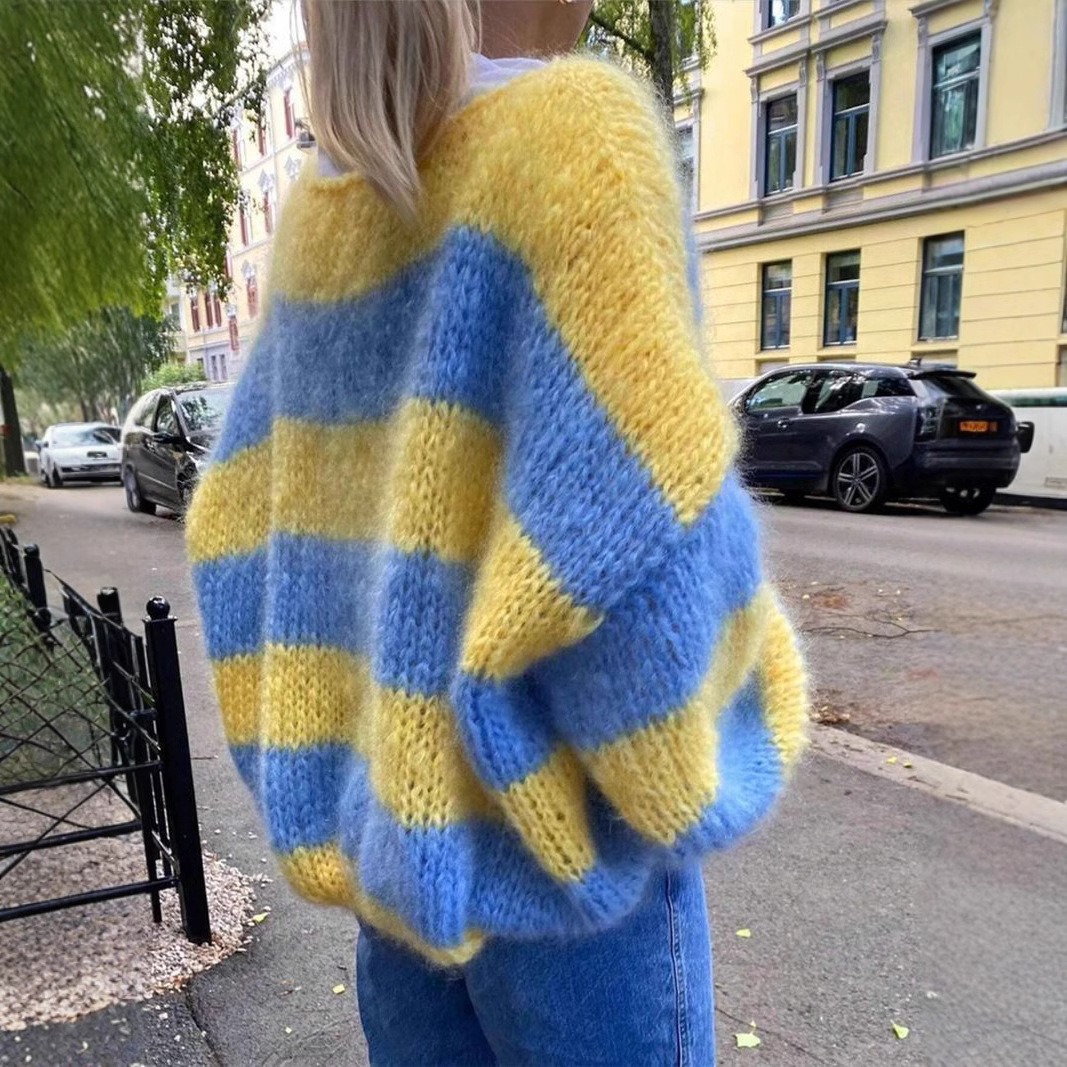 Повседневный сине-желтый полос – обзор и цена Yellow Winter Clothing