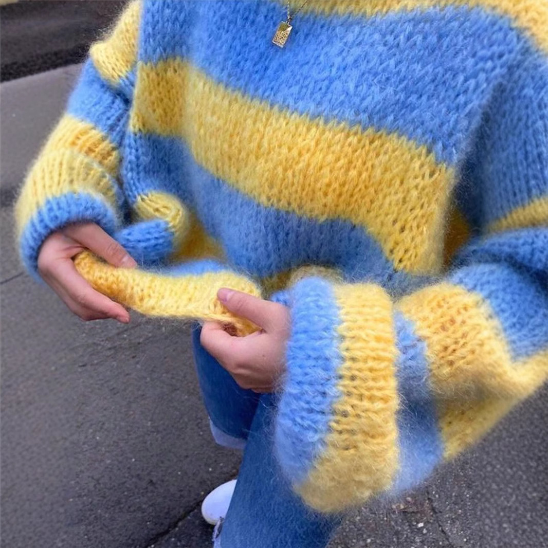 Повседневный сине-желтый полос – обзор и цена Yellow Winter Clothing